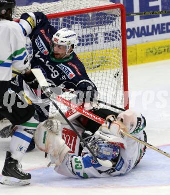 EBEL. Eishockey Bundesliga. EC VSV gegen HDD TELEMACH Olimpija Ljubljana. Miha Verlic,  (VSV), Oliver Roy (Laibach). Villach, am 19.2.2016.
Foto: Kuess 


---
pressefotos, pressefotografie, kuess, qs, qspictures, sport, bild, bilder, bilddatenbank