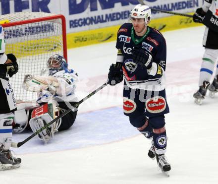 EBEL. Eishockey Bundesliga. EC VSV gegen HDD TELEMACH Olimpija Ljubljana. Torjubel Adis Alagic (VSV). Villach, am 19.2.2016.
Foto: Kuess 


---
pressefotos, pressefotografie, kuess, qs, qspictures, sport, bild, bilder, bilddatenbank