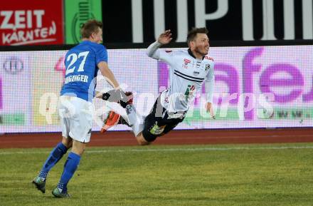 Fussball tipico Bundesliga. RZ Pellets WAC gegen SV Groedig. Christopher Wernitznig, (WAC), Thomas Goiginger (Groedig). Lavanttal Arena, am 20.2.2016.
Foto: Kuess
---
pressefotos, pressefotografie, kuess, qs, qspictures, sport, bild, bilder, bilddatenbank