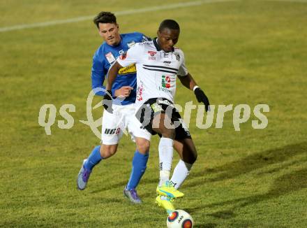 Fussball tipico Bundesliga. RZ Pellets WAC gegen SV Groedig. Issiaka Ouedraogo,  (WAC), Robert Strobl (Groedig). Lavanttal Arena, am 20.2.2016.
Foto: Kuess
---
pressefotos, pressefotografie, kuess, qs, qspictures, sport, bild, bilder, bilddatenbank