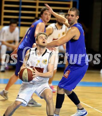 Basketball 2. Bundesliga 2015/16 Grunddurchgang 20. Runde. Woerthersee Piraten gegen Vienna D.C. Timberwolves. Tim Huber, (Piraten),  Vincent Polakovic  (Timberwolves). Klagenfurt, 27.2.2016.
Foto: Kuess
---
pressefotos, pressefotografie, kuess, qs, qspictures, sport, bild, bilder, bilddatenbank