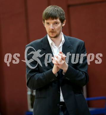 Basketball 2. Bundesliga 2015/16 Grunddurchgang 20. Runde. Woerthersee Piraten gegen Vienna D.C. Timberwolves. Trainer Hubert Schmidt (Timberwolves). Klagenfurt, 27.2.2016.
Foto: Kuess
---
pressefotos, pressefotografie, kuess, qs, qspictures, sport, bild, bilder, bilddatenbank