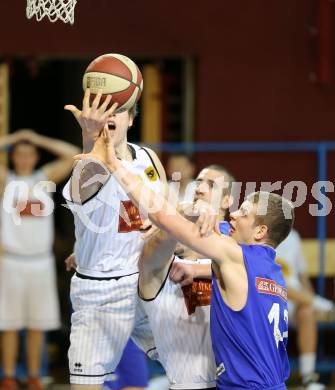 Basketball 2. Bundesliga 2015/16 Grunddurchgang 20. Runde. Woerthersee Piraten gegen Vienna D.C. Timberwolves. Sebastian Wuertz, (Piraten),   Renato Poljak (Timberwolves). Klagenfurt, 27.2.2016.
Foto: Kuess
---
pressefotos, pressefotografie, kuess, qs, qspictures, sport, bild, bilder, bilddatenbank