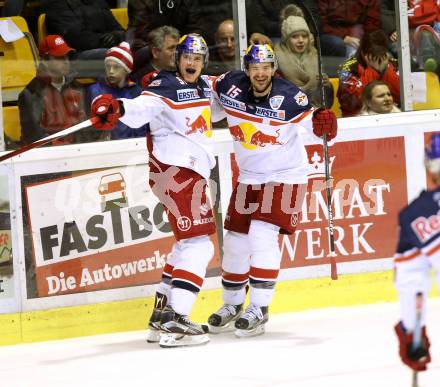 EBEL. Eishockey Bundesliga. KAC gegen EC Red Bull Salzburg. Torjubel Matthias Trattnig, Manuel Latusa (Salzburg). Klagenfurt, am 28.2.2016.
Foto: Kuess

---
pressefotos, pressefotografie, kuess, qs, qspictures, sport, bild, bilder, bilddatenbank