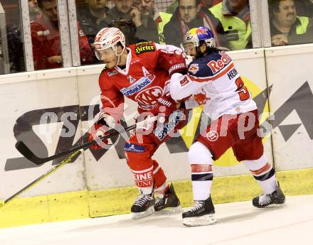 EBEL. Eishockey Bundesliga. KAC gegen EC Red Bull Salzburg. Manuel Geier,  (KAC), Dominique Heinrich (Salzburg). Klagenfurt, am 28.2.2016.
Foto: Kuess

---
pressefotos, pressefotografie, kuess, qs, qspictures, sport, bild, bilder, bilddatenbank