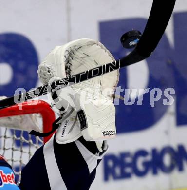 EBEL. Eishockey Bundesliga. EC VSV gegen UPC Vienna Capitals. Feature, Fanghandschuh, Schlaeger, Puck. Villach, am 28.2.2016.
Foto: Kuess 


---
pressefotos, pressefotografie, kuess, qs, qspictures, sport, bild, bilder, bilddatenbank