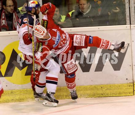 EBEL. Eishockey Bundesliga. KAC gegen EC Red Bull Salzburg. Geier Manuel,  (KAC), Zdenek Kutlak (Salzburg). Klagenfurt, am 28.2.2016.
Foto: Kuess

---
pressefotos, pressefotografie, kuess, qs, qspictures, sport, bild, bilder, bilddatenbank