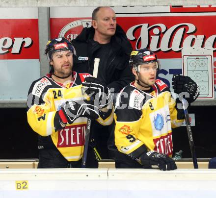 EBEL. Eishockey Bundesliga. EC VSV gegen UPC Vienna Capitals. Jonathan Ferland, Trainer Jim Boni, Nikolaus Hartl (Caps). Villach, am 28.2.2016.
Foto: Kuess 


---
pressefotos, pressefotografie, kuess, qs, qspictures, sport, bild, bilder, bilddatenbank