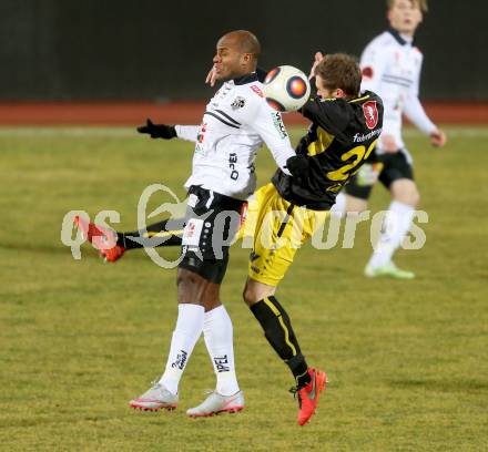 Fussball tipico Bundesliga. RZ Pellets WAC gegen Cashpoint SCR Altach. De Oliveira Silvio Carlos, (WAC), Lukas Jaeger  (Altach). Lavanttal Arena, am 1.3.2016.
Foto: Kuess
---
pressefotos, pressefotografie, kuess, qs, qspictures, sport, bild, bilder, bilddatenbank