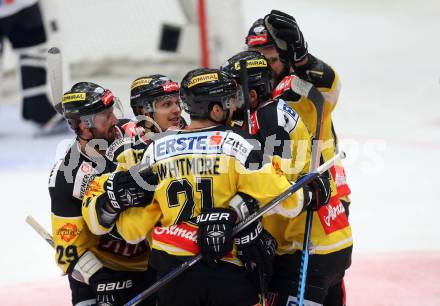 EBEL. Eishockey Bundesliga. EC VSV gegen UPC Vienna Capitals. Torjubel Derek Whitmore (Caps). Villach, am 4.3.2016.
Foto: Kuess 


---
pressefotos, pressefotografie, kuess, qs, qspictures, sport, bild, bilder, bilddatenbank