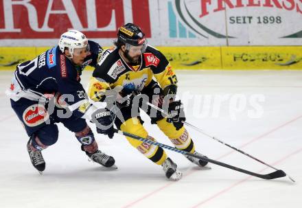 EBEL. Eishockey Bundesliga. EC VSV gegen UPC Vienna Capitals. Nico Brunner, (VSV), Michael Schiechl (Caps). Villach, am 4.3.2016.
Foto: Kuess 


---
pressefotos, pressefotografie, kuess, qs, qspictures, sport, bild, bilder, bilddatenbank