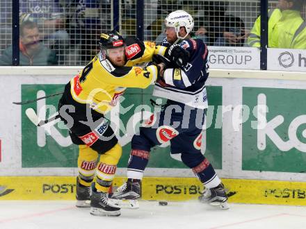 EBEL. Eishockey Bundesliga. EC VSV gegen UPC Vienna Capitals. Markus Schlacher,  (VSV), Jamie Fraser (Caps). Villach, am 4.3.2016.
Foto: Kuess 


---
pressefotos, pressefotografie, kuess, qs, qspictures, sport, bild, bilder, bilddatenbank