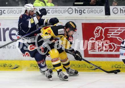 EBEL. Eishockey Bundesliga. EC VSV gegen UPC Vienna Capitals. Markus Schlacher,  (VSV), Matthew Dzieduszycki (Caps). Villach, am 4.3.2016.
Foto: Kuess 


---
pressefotos, pressefotografie, kuess, qs, qspictures, sport, bild, bilder, bilddatenbank