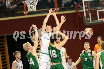 Basketball 2. Bundesliga 2015/16 Grunddurchgang 21. Runde. KOS Celovec gegen Dornbirn Lions. Grega Mali,  (KOS Celovec), Florian Gintschel, MarioTobar (Dornbirn). Klagenfurt, 5.3.2016.
Foto: Kuess
---
pressefotos, pressefotografie, kuess, qs, qspictures, sport, bild, bilder, bilddatenbank