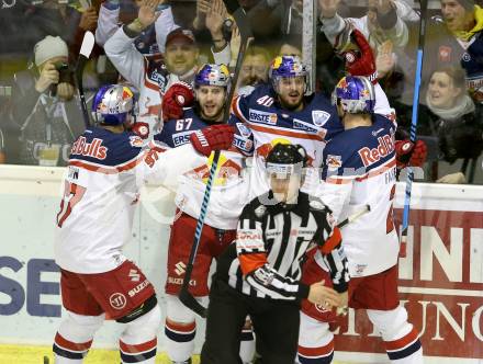 EBEL. Eishockey Bundesliga. KAC gegen EC Red Bull Salzburg. Torjubel Pehr Ledin, Konstantin Komarek, Andreas Krister, Brian Fahey,  (Salzburg). Klagenfurt, am 8.3.2016.
Foto: Kuess

---
pressefotos, pressefotografie, kuess, qs, qspictures, sport, bild, bilder, bilddatenbank