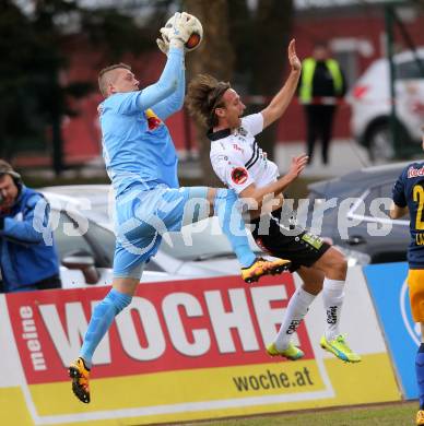 Fussball tipico Bundesliga. RZ Pellets WAC gegen FC Red Bull Salzburg. Jonas Hellquist,  (WAC), Alexander Walke (Salzburg). Lavanttal Arena Wolfsberg, am 12.3.2016.
Foto: Kuess
---
pressefotos, pressefotografie, kuess, qs, qspictures, sport, bild, bilder, bilddatenbank