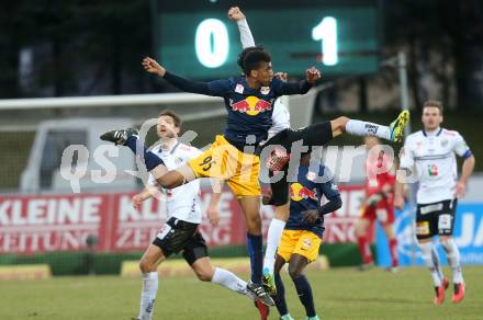 Fussball tipico Bundesliga. RZ Pellets WAC gegen FC Red Bull Salzburg. Ynclan Pajares Jacobo Maria,  (WAC), Fernandes Da Silva Bernardo (Salzburg). Lavanttal Arena Wolfsberg, am 12.3.2016.
Foto: Kuess
---
pressefotos, pressefotografie, kuess, qs, qspictures, sport, bild, bilder, bilddatenbank