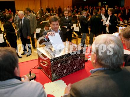 Kaerntner Fussballverband. Ordentliche Hauptversammlung.  Dietmar Riegler. Villach, am 11.3.2016.
Foto: Kuess
---
pressefotos, pressefotografie, kuess, qs, qspictures, sport, bild, bilder, bilddatenbank