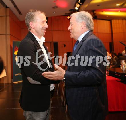 Kaerntner Fussballverband. Ordentliche Hauptversammlung.  Klaus Mittersdorfer, Leo Windtner (OEFB Praesident). Villach, am 11.3.2016.
Foto: Kuess
---
pressefotos, pressefotografie, kuess, qs, qspictures, sport, bild, bilder, bilddatenbank