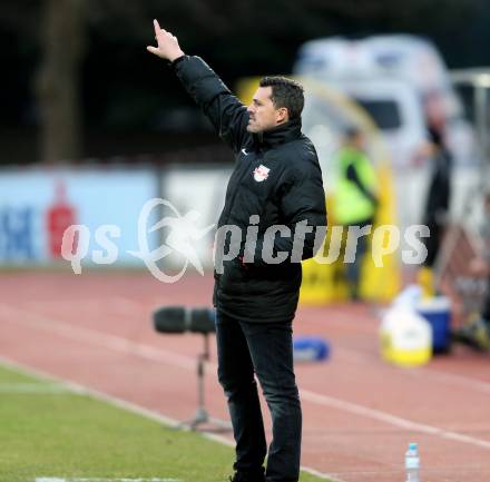 Fussball tipico Bundesliga. RZ Pellets WAC gegen FC Red Bull Salzburg. Trainer Garcia Junyent Oscar (Salzburg). Lavanttal Arena Wolfsberg, am 12.3.2016.
Foto: Kuess
---
pressefotos, pressefotografie, kuess, qs, qspictures, sport, bild, bilder, bilddatenbank