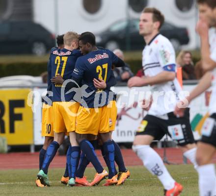 Fussball tipico Bundesliga. RZ Pellets WAC gegen FC Red Bull Salzburg. Torjubel Salzburg. Lavanttal Arena Wolfsberg, am 12.3.2016.
Foto: Kuess
---
pressefotos, pressefotografie, kuess, qs, qspictures, sport, bild, bilder, bilddatenbank