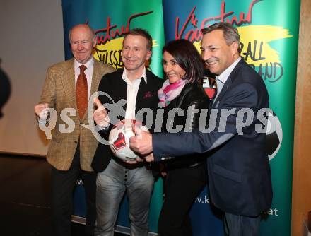 Kaerntner Fussballverband. Ordentliche Hauptversammlung. Erich Ropp,  Klaus Mittersdorfer, Tanja Hausott, Johann Lintner. Villach, am 11.3.2016.
Foto: Kuess
---
pressefotos, pressefotografie, kuess, qs, qspictures, sport, bild, bilder, bilddatenbank