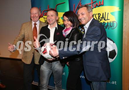 Kaerntner Fussballverband. Ordentliche Hauptversammlung. Erich Ropp,  Klaus Mittersdorfer, Tanja Hausott, Johann Lintner. Villach, am 11.3.2016.
Foto: Kuess
---
pressefotos, pressefotografie, kuess, qs, qspictures, sport, bild, bilder, bilddatenbank