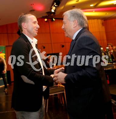 Kaerntner Fussballverband. Ordentliche Hauptversammlung.  Klaus Mittersdorfer, Leo Windtner (OEFB Praesident). Villach, am 11.3.2016.
Foto: Kuess
---
pressefotos, pressefotografie, kuess, qs, qspictures, sport, bild, bilder, bilddatenbank