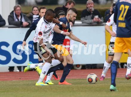 Fussball. Tipico Bundesliga. RZ Pellets WAC gegen FC Red Bull Salzbiurg. Issiaka Ouedraogo (WAC), Valon Berisha (Salzburg). Wolfsberg, am 12.3.2016.
Foto: Kuess
---
pressefotos, pressefotografie, kuess, qs, qspictures, sport, bild, bilder, bilddatenbank