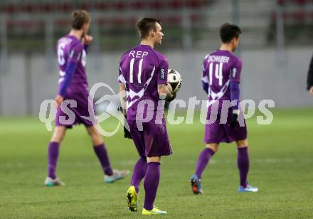 Fussball Sky go Erste Liga. SK Austria Klagenfurt gegen SC Wiener Neustadt.  Rajko Rep, Marco Leininger, Eric Zachhuber (Klagenfurt). Klagenfurt, am 15.3.2016.
Foto: Kuess
---
pressefotos, pressefotografie, kuess, qs, qspictures, sport, bild, bilder, bilddatenbank