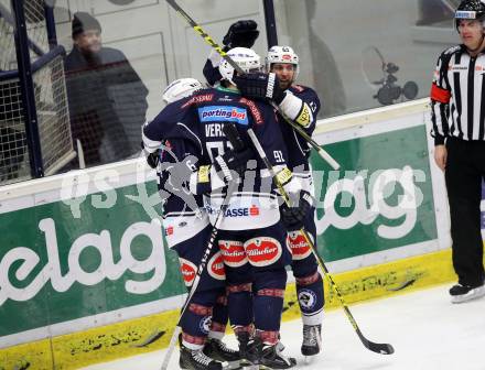 EBEL. Eishockey Bundesliga. EC VSV gegen EC Red Bull Salzburg. Torjubel Gerhard Unterluggauer, Ziga Pance, Miha Verlic (VSV). Villach, am 15.3.2016.
Foto: Kuess 


---
pressefotos, pressefotografie, kuess, qs, qspictures, sport, bild, bilder, bilddatenbank