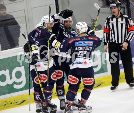 EBEL. Eishockey Bundesliga. EC VSV gegen EC Red Bull Salzburg. Torjubel Gerhard Unterluggauer, Ziga Pance, Miha Verlic, Rick Schofield (VSV). Villach, am 15.3.2016.
Foto: Kuess 


---
pressefotos, pressefotografie, kuess, qs, qspictures, sport, bild, bilder, bilddatenbank