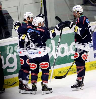 EBEL. Eishockey Bundesliga. EC VSV gegen EC Red Bull Salzburg. Torjubel Gerhard Unterluggauer, Ziga Pance, Miha Verlic (VSV). Villach, am 15.3.2016.
Foto: Kuess 


---
pressefotos, pressefotografie, kuess, qs, qspictures, sport, bild, bilder, bilddatenbank