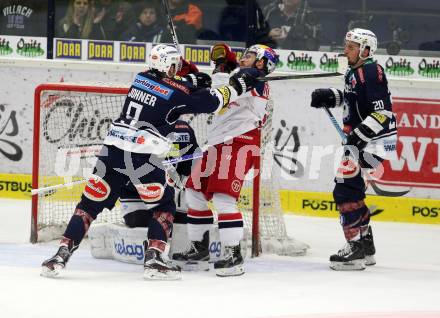 EBEL. Eishockey Bundesliga. EC VSV gegen EC Red Bull Salzburg. Dustin Johner,  (VSV), Brett Sterling (Salzburg). Villach, am 15.3.2016.
Foto: Kuess 


---
pressefotos, pressefotografie, kuess, qs, qspictures, sport, bild, bilder, bilddatenbank