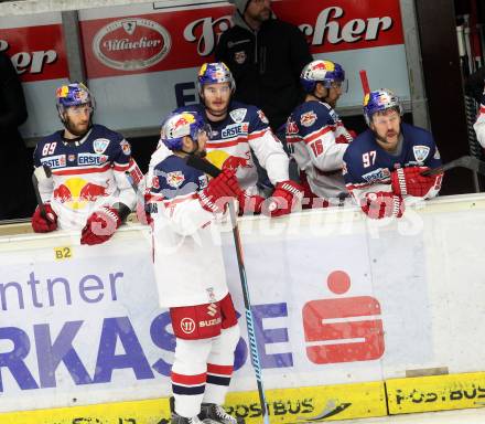 EBEL. Eishockey Bundesliga. EC VSV gegen EC Red Bull Salzburg. Salzburg enttaeuscht. Villach, am 15.3.2016.
Foto: Kuess 


---
pressefotos, pressefotografie, kuess, qs, qspictures, sport, bild, bilder, bilddatenbank