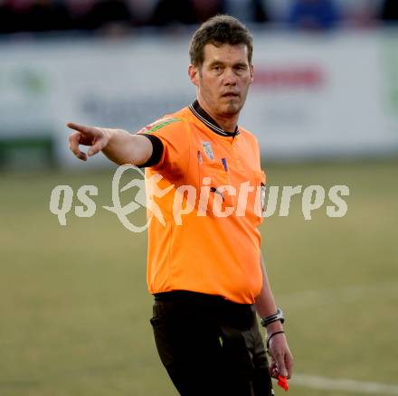 Fussball Kaerntner Liga. SAK gegen ATSV Wolfsberg.  Schiedsrichter Manfred Krassnitzer. Welzenegg, am 18.3.2016.
Foto: Kuess
---
pressefotos, pressefotografie, kuess, qs, qspictures, sport, bild, bilder, bilddatenbank