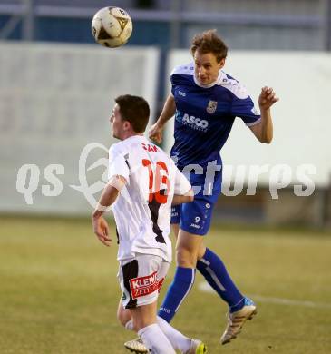 Fussball Kaerntner Liga. SAK gegen ATSV Wolfsberg. Dejan Podbreznik,  (SAK), Fabian Hafner (Wolfsberg). Welzenegg, am 18.3.2016.
Foto: Kuess
---
pressefotos, pressefotografie, kuess, qs, qspictures, sport, bild, bilder, bilddatenbank