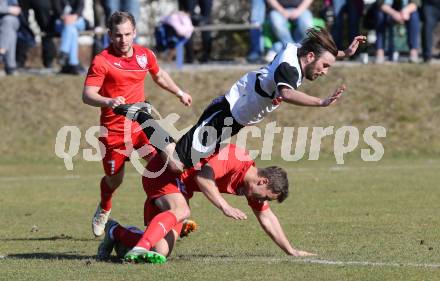 Fussball Kaerntner Liga. ATUS Ferlach gegen Maria Saal. Alexander Krainer, (Ferlach), Roland Krenn  (Maria Saal). Ferlach, am 19.3.2016.
Foto: Kuess
---
pressefotos, pressefotografie, kuess, qs, qspictures, sport, bild, bilder, bilddatenbank