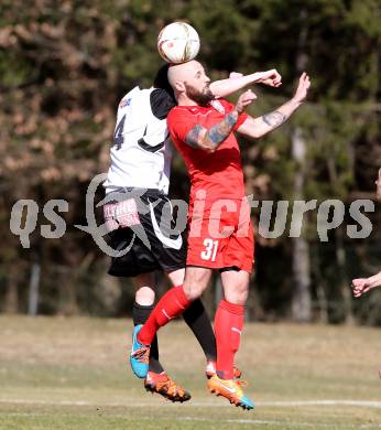 Fussball Kaerntner Liga. ATUS Ferlach gegen Maria Saal. Stephan Mathias Stueckler (Ferlach), Sebastian Kaiser (Maria Saal). Ferlach, am 19.3.2016.
Foto: Kuess
---
pressefotos, pressefotografie, kuess, qs, qspictures, sport, bild, bilder, bilddatenbank