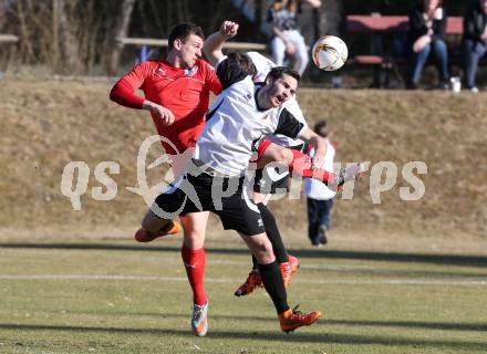 Fussball Kaerntner Liga. ATUS Ferlach gegen Maria Saal. Saverio Amoroso, (Ferlach), Marco Mueller  (Maria Saal). Ferlach, am 19.3.2016.
Foto: Kuess
---
pressefotos, pressefotografie, kuess, qs, qspictures, sport, bild, bilder, bilddatenbank