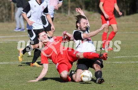 Fussball Kaerntner Liga. ATUS Ferlach gegen Maria Saal. Lukas Jaklitsch,  (Ferlach), Roland Krenn (Maria Saal). Ferlach, am 19.3.2016.
Foto: Kuess
---
pressefotos, pressefotografie, kuess, qs, qspictures, sport, bild, bilder, bilddatenbank