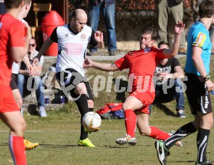 Fussball Kaerntner Liga. ATUS Ferlach gegen Maria Saal. Thomas Waldhauser, (Ferlach), Daniel Barrazutti  (Maria Saal). Ferlach, am 19.3.2016.
Foto: Kuess
---
pressefotos, pressefotografie, kuess, qs, qspictures, sport, bild, bilder, bilddatenbank