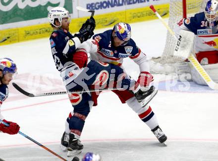 EBEL. Eishockey Bundesliga. EC VSV gegen EC Red Bull Salzburg. Brock McBride,  (VSV), Brian Fahey (Salzburg). Villach, am 20.3.2016.
Foto: Kuess 


---
pressefotos, pressefotografie, kuess, qs, qspictures, sport, bild, bilder, bilddatenbank