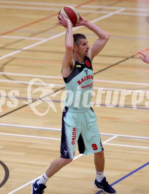 Basketball 2. Bundesliga 2015/16 Playoff Viertelfinale 1.Spiel. Villach Raiders gegen Mistelbach Mustangs. Ales Primc (Villach). Villach, 20.3.2016.
Foto: Kuess
---
pressefotos, pressefotografie, kuess, qs, qspictures, sport, bild, bilder, bilddatenbank