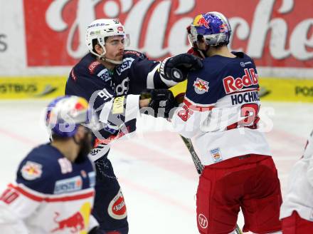 EBEL. Eishockey Bundesliga. EC VSV gegen EC Red Bull Salzburg. Miha Verlic,  (VSV), Peter Hochkofler (Salzburg). Villach, am 24.3.2016.
Foto: Kuess 


---
pressefotos, pressefotografie, kuess, qs, qspictures, sport, bild, bilder, bilddatenbank