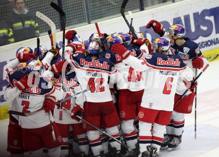 EBEL. Eishockey Bundesliga. EC VSV gegen EC Red Bull Salzburg. Jubel  (Salzburg). Villach, am 24.3.2016.
Foto: Kuess 


---
pressefotos, pressefotografie, kuess, qs, qspictures, sport, bild, bilder, bilddatenbank