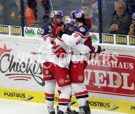 EBEL. Eishockey Bundesliga. EC VSV gegen EC Red Bull Salzburg. Torjubel Ben Walter (Salzburg). Villach, am 24.3.2016.
Foto: Kuess 


---
pressefotos, pressefotografie, kuess, qs, qspictures, sport, bild, bilder, bilddatenbank