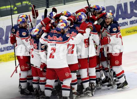 EBEL. Eishockey Bundesliga. EC VSV gegen EC Red Bull Salzburg. Jubel  (Salzburg). Villach, am 24.3.2016.
Foto: Kuess 


---
pressefotos, pressefotografie, kuess, qs, qspictures, sport, bild, bilder, bilddatenbank