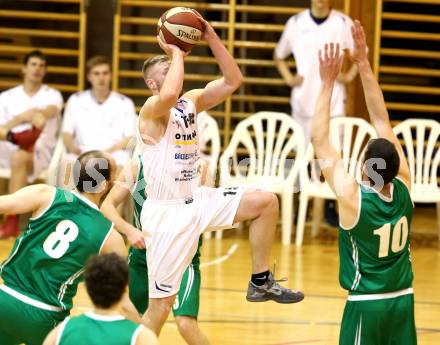 Basketball 2. Bundesliga. Viertelfinale. WSG Radenthein Garnets gegen KOS Celovec. Jure Misic (Radenthein), Grega Mali (KOS). Radenthein, am 26.3.2016.
Foto: Kuess
---
pressefotos, pressefotografie, kuess, qs, qspictures, sport, bild, bilder, bilddatenbank