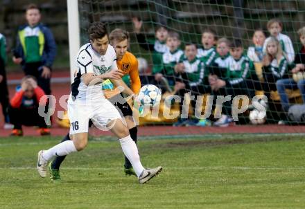 Fussball Kaerntner Liga. Voelkermarkt gegen ATUS Ferlach. Michael Fick, (Voelkermarkt), Nico Kavelar  (Ferlach). Voelkermarkt, am 1.4.2016.
Foto: Kuess
---
pressefotos, pressefotografie, kuess, qs, qspictures, sport, bild, bilder, bilddatenbank